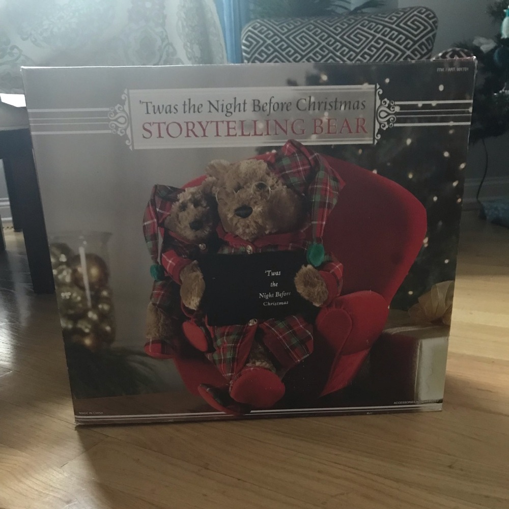 Storytelling Bear Twas the night before christmas